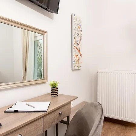 Cozy Corner - Stylish